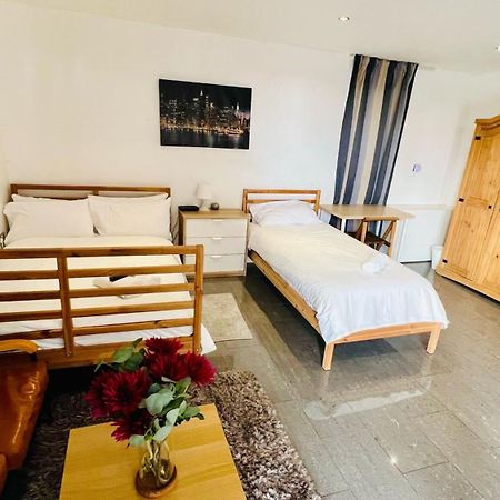City View Sunset Luxurious Apartment In London Zone-1 Including One Family Twin Room With Its Own Stunning Private Terrace מראה חיצוני תמונה