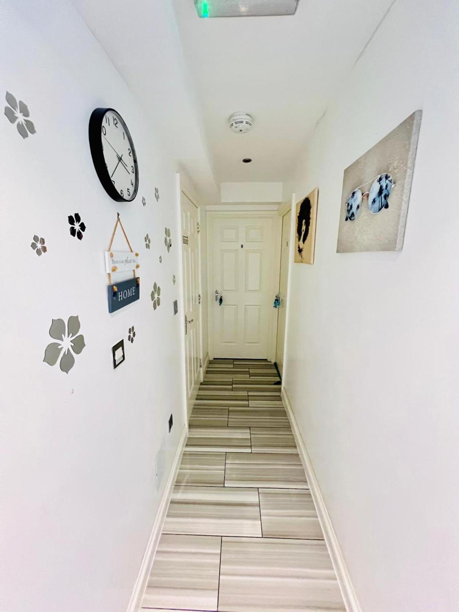 City View Sunset Luxurious Apartment In London Zone-1 Including One Family Twin Room With Its Own Stunning Private Terrace מראה חיצוני תמונה