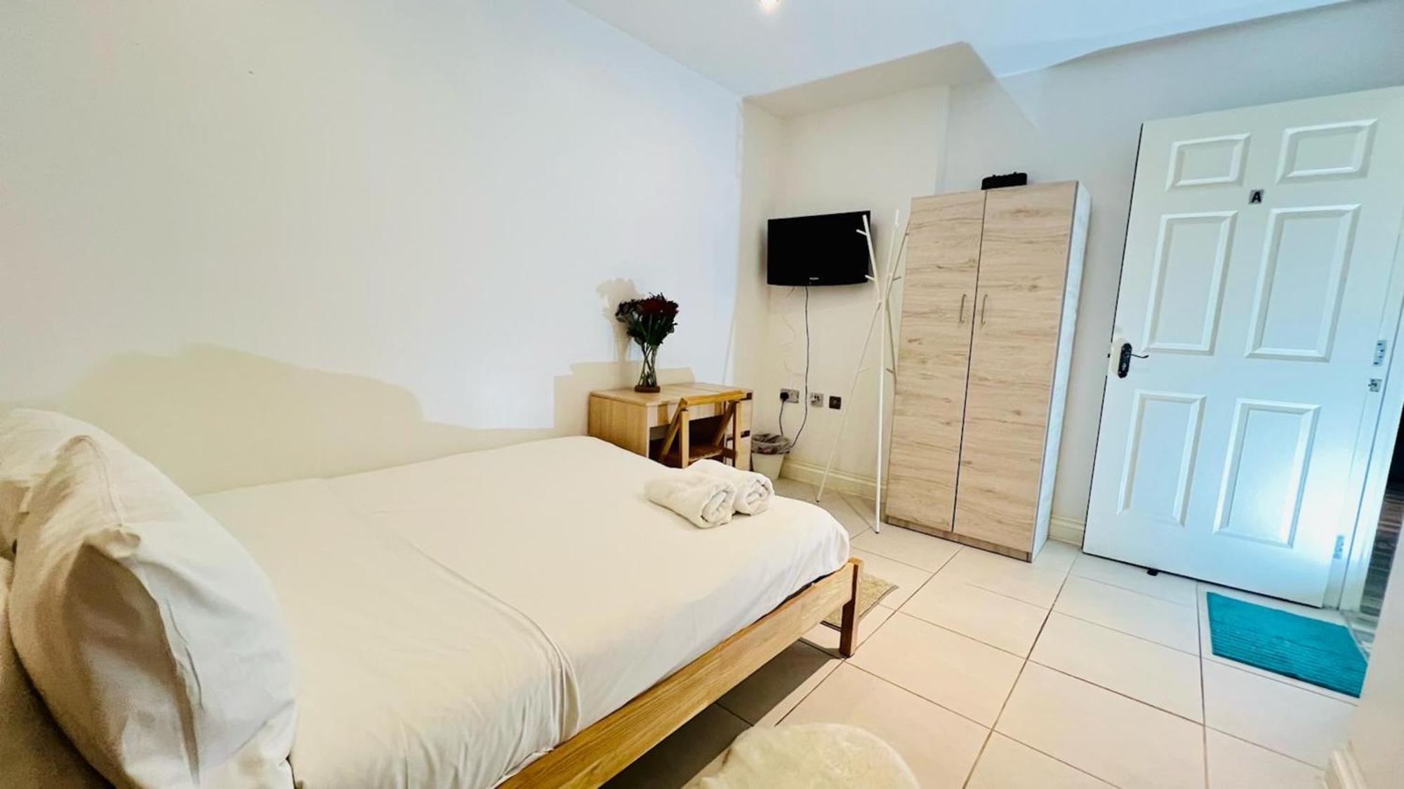 City View Sunset Luxurious Apartment In London Zone-1 Including One Family Twin Room With Its Own Stunning Private Terrace מראה חיצוני תמונה
