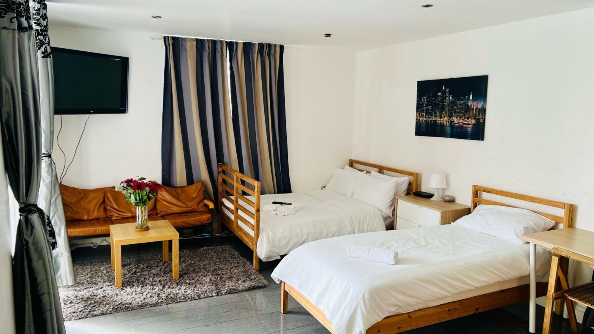 City View Sunset Luxurious Apartment In London Zone-1 Including One Family Twin Room With Its Own Stunning Private Terrace מראה חיצוני תמונה