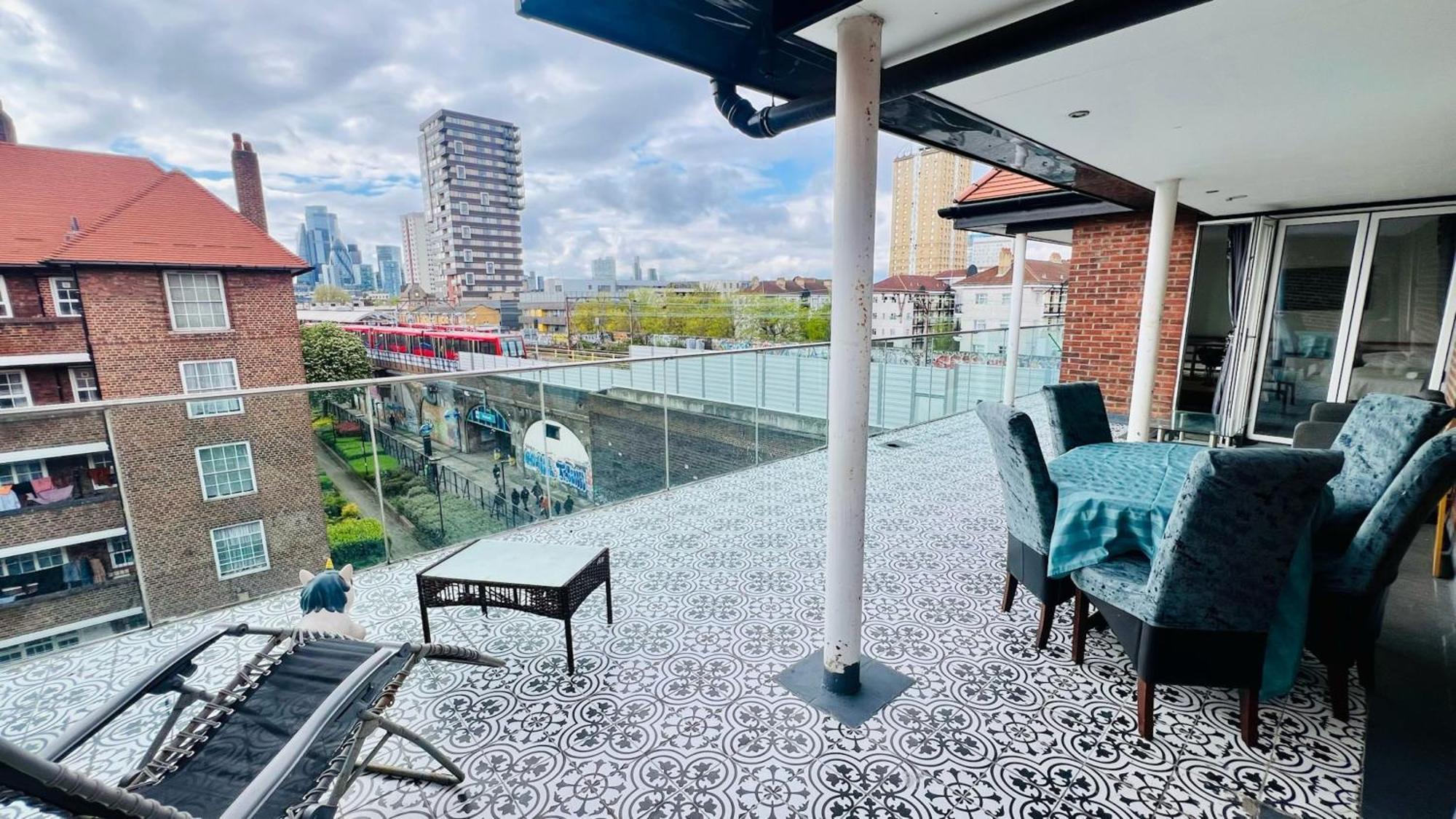 City View Sunset Luxurious Apartment In London Zone-1 Including One Family Twin Room With Its Own Stunning Private Terrace מראה חיצוני תמונה