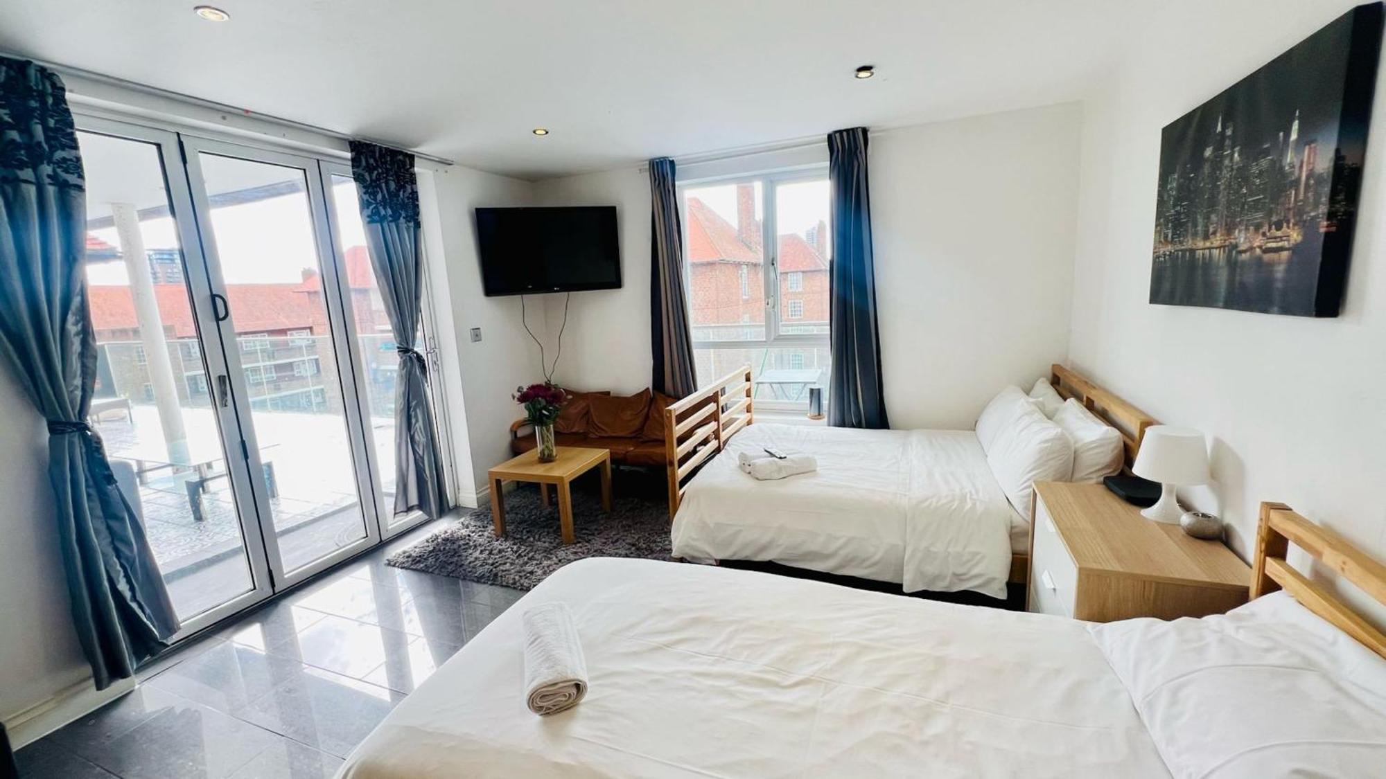 City View Sunset Luxurious Apartment In London Zone-1 Including One Family Twin Room With Its Own Stunning Private Terrace מראה חיצוני תמונה