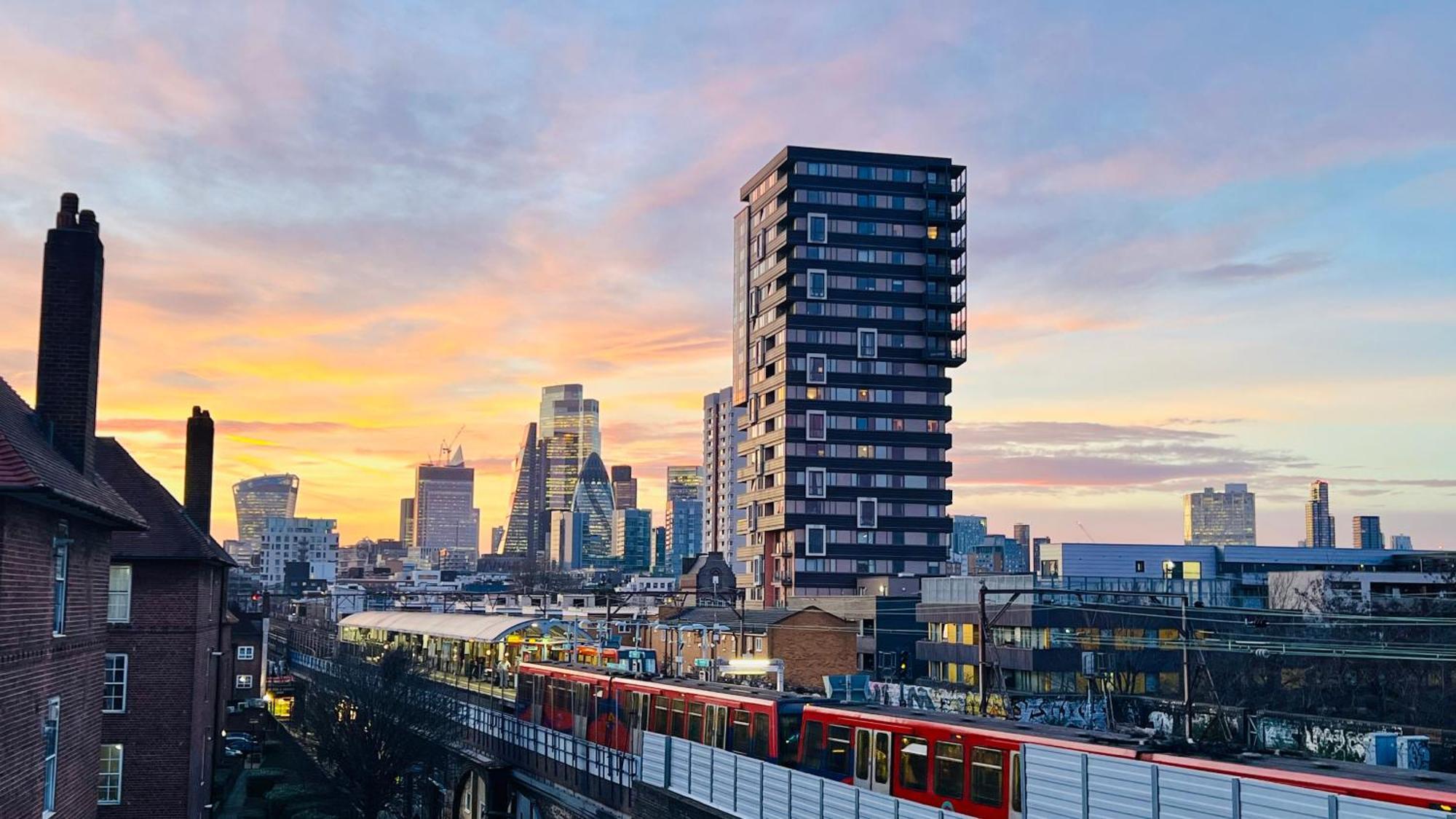 City View Sunset Luxurious Apartment In London Zone-1 Including One Family Twin Room With Its Own Stunning Private Terrace מראה חיצוני תמונה
